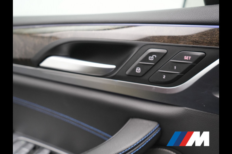 BMW X3 xDrive20i M Sport Shadow 184pk Dealer O.H | Trekhaak af Fabriek | Panodak | Adaptive Cruise | Sportstoelen Memory & Verwarmd | Harman Kardon |  Head Up | 19"L.M | BLIS |