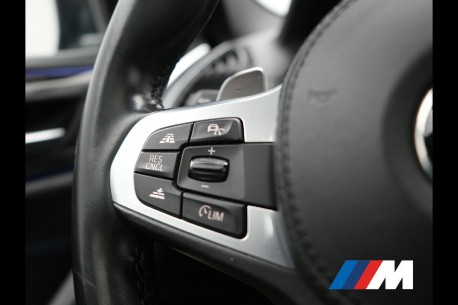 BMW X3 xDrive20i M Sport Shadow 184pk Dealer O.H | Trekhaak af Fabriek | Panodak | Adaptive Cruise | Sportstoelen Memory & Verwarmd | Harman Kardon |  Head Up | 19"L.M | BLIS |