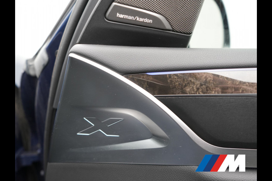 BMW X3 xDrive20i M Sport Shadow 184pk Dealer O.H | Trekhaak af Fabriek | Panodak | Adaptive Cruise | Sportstoelen Memory & Verwarmd | Harman Kardon |  Head Up | 19"L.M | BLIS |