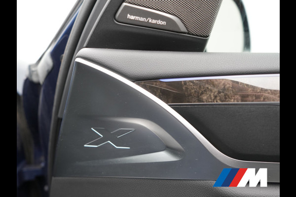 BMW X3 xDrive20i M Sport Shadow 184pk Dealer O.H | Trekhaak af Fabriek | Panodak | Adaptive Cruise | Sportstoelen Memory & Verwarmd | Harman Kardon |  Head Up | 19"L.M | BLIS |