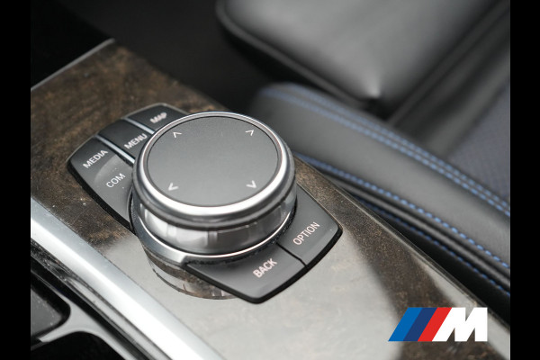 BMW X3 xDrive20i M Sport Shadow 184pk Dealer O.H | Trekhaak af Fabriek | Panodak | Adaptive Cruise | Sportstoelen Memory & Verwarmd | Harman Kardon |  Head Up | 19"L.M | BLIS |