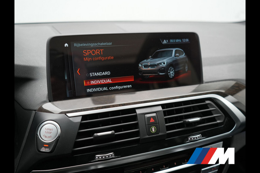 BMW X3 xDrive20i M Sport Shadow 184pk Dealer O.H | Trekhaak af Fabriek | Panodak | Adaptive Cruise | Sportstoelen Memory & Verwarmd | Harman Kardon |  Head Up | 19"L.M | BLIS |