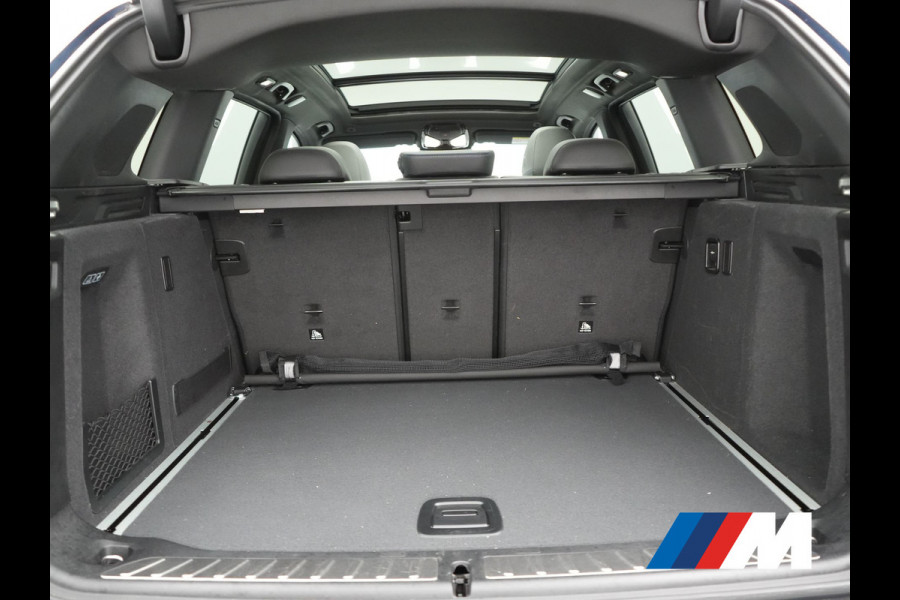 BMW X3 xDrive20i M Sport Shadow 184pk Dealer O.H | Trekhaak af Fabriek | Panodak | Adaptive Cruise | Sportstoelen Memory & Verwarmd | Harman Kardon |  Head Up | 19"L.M | BLIS |