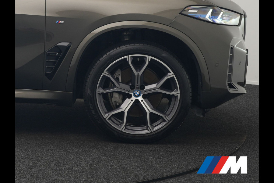 BMW X5 xDrive50e M Sport PHEV 490pk | SOH 96,3 Dealer O.H. | Panodak | Luchtvering | Laser LED | Adaptive Cruise | Harman & Kardon | Comfortstoelen Memory & Stoelventilatie | Head Up | 360 Camera | Apple Carplay | Plug In Hybrid