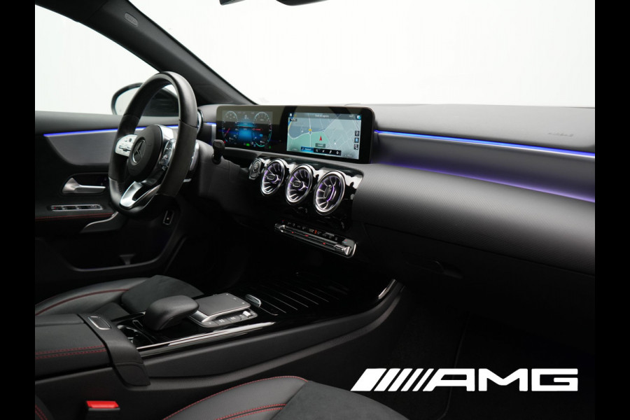 Mercedes-Benz A-Klasse 250 e **SONDERFARBE!** AMG Limited PHEV 218pk | Adaptive Cruise | Head Up | Multi Beam LED | Alcantara Sportstoelen Verwarmd | Night Pakket | Sfeerverlichting | MBUX | Apple Carplay | Widescreen Navi | 19"L.M | Mountaingrau Magno | Plug