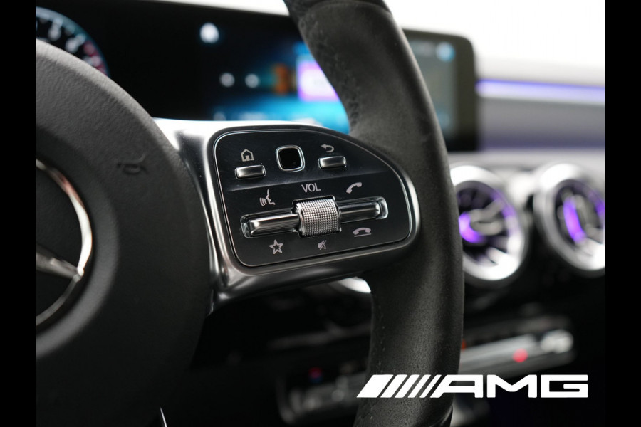 Mercedes-Benz A-Klasse 250 e **SONDERFARBE!** AMG Limited PHEV 218pk | Adaptive Cruise | Head Up | Multi Beam LED | Alcantara Sportstoelen Verwarmd | Night Pakket | Sfeerverlichting | MBUX | Apple Carplay | Widescreen Navi | 19"L.M | Mountaingrau Magno | Plug