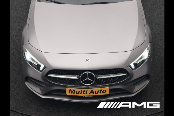 Mercedes-Benz A-Klasse 250 e **SONDERFARBE!** AMG Limited PHEV 218pk | Adaptive Cruise | Head Up | Multi Beam LED | Alcantara Sportstoelen Verwarmd | Night Pakket | Sfeerverlichting | MBUX | Apple Carplay | Widescreen Navi | 19"L.M | Mountaingrau Magno | Plug
