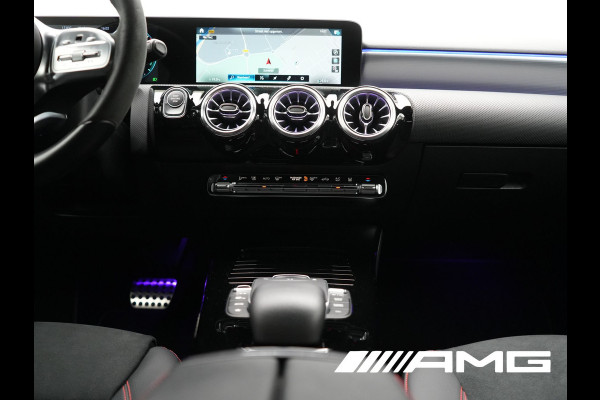Mercedes-Benz A-Klasse 250 e **SONDERFARBE!** AMG Limited PHEV 218pk | Adaptive Cruise | Head Up | Multi Beam LED | Alcantara Sportstoelen Verwarmd | Night Pakket | Sfeerverlichting | MBUX | Apple Carplay | Widescreen Navi | 19"L.M | Mountaingrau Magno | Plug