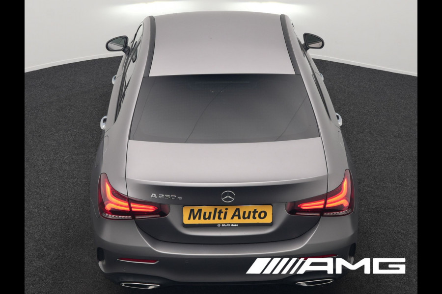 Mercedes-Benz A-Klasse 250 e **SONDERFARBE!** AMG Limited PHEV 218pk | Adaptive Cruise | Head Up | Multi Beam LED | Alcantara Sportstoelen Verwarmd | Night Pakket | Sfeerverlichting | MBUX | Apple Carplay | Widescreen Navi | 19"L.M | Mountaingrau Magno | Plug