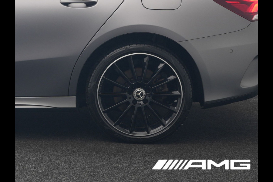 Mercedes-Benz A-Klasse 250 e **SONDERFARBE!** AMG Limited PHEV 218pk | Adaptive Cruise | Head Up | Multi Beam LED | Alcantara Sportstoelen Verwarmd | Night Pakket | Sfeerverlichting | MBUX | Apple Carplay | Widescreen Navi | 19"L.M | Mountaingrau Magno | Plug