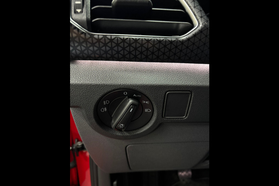 Volkswagen T-Cross 1.0 TSI Style Navi | Clima | Cruise | PDC