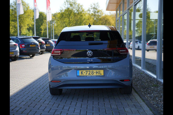 Volkswagen ID.3 First Plus 58 kWh | Apple Carplay/Android Auto | Cruise control adaptief |