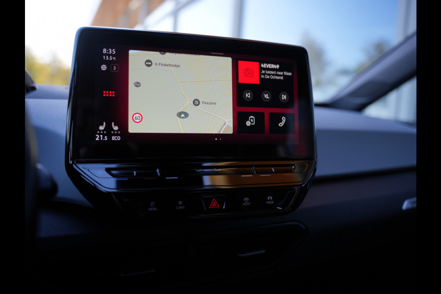 Volkswagen ID.3 First Plus 58 kWh | Apple Carplay/Android Auto | Cruise control adaptief |