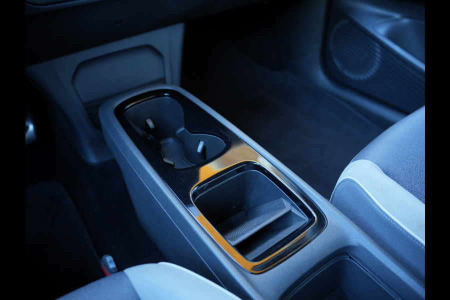 Volkswagen ID.3 First Plus 58 kWh | Apple Carplay/Android Auto | Cruise control adaptief |
