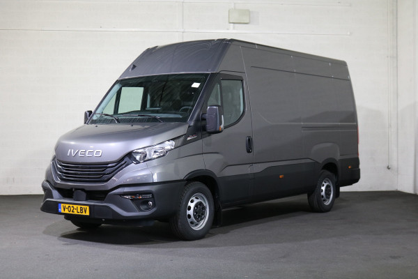 Iveco Daily 35S18 Hi-Matic L2 H2 Airco Navigatie Trekhaak Digitaal Dashboard (Voorraad in de Wal)