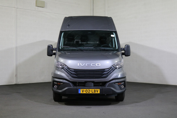 Iveco Daily 35S18 Hi-Matic L2 H2 Airco Navigatie Trekhaak Digitaal Dashboard (Voorraad in de Wal)