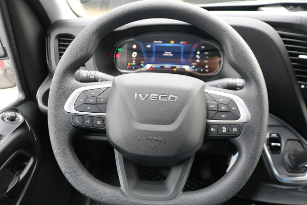 Iveco Daily 35S18 Hi-Matic L2 H2 Airco Navigatie Trekhaak Digitaal Dashboard (Voorraad in de Wal)