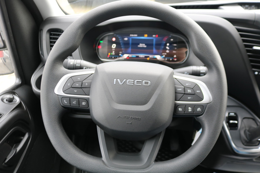Iveco Daily 35S18 Hi-Matic L2 H2 Airco Navigatie Trekhaak Digitaal Dashboard (Voorraad in de Wal)
