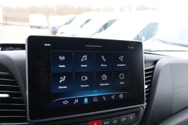 Iveco Daily 35S18 Hi-Matic L2 H2 Airco Navigatie Trekhaak Digitaal Dashboard (Voorraad in de Wal)