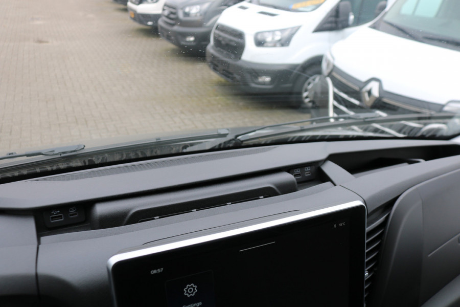 Iveco Daily 35S18 Hi-Matic L2 H2 Airco Navigatie Trekhaak Digitaal Dashboard (Voorraad in de Wal)
