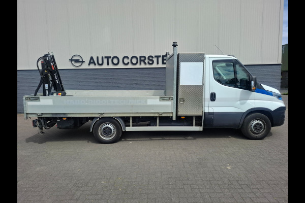 Iveco Daily 3.0I CNG Automaat 3-Pers. HIAB Laadkraan EURO 6 Navi Ecc Trekhaak Camera Blue power Alpine 2-Din Infotainment Sys. Bluetooth Opbergkasten Betonplex Vloer Compressed Natural Gas (CNG) EURO-6 375 35S14N Voertuig 1e Eigenaar Euro 6