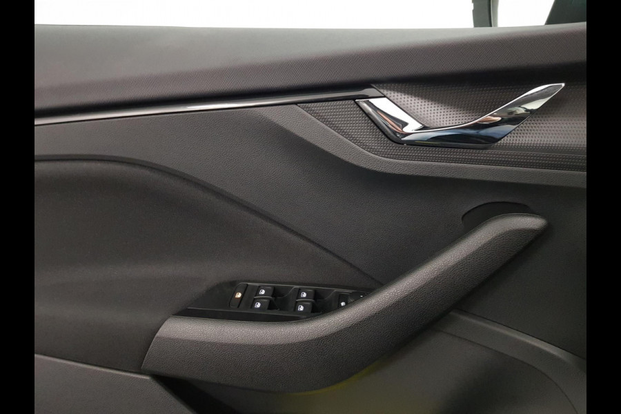Škoda Kamiq 1.0 TSI 110pk DSG Dynamic Navigatie Lane Assist Adaptive Cruise Control Camera Stoelverwarming