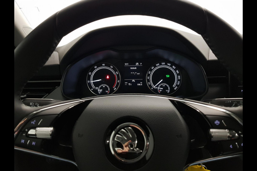 Škoda Kamiq 1.0 TSI 110pk DSG Dynamic Navigatie Lane Assist Adaptive Cruise Control Camera Stoelverwarming