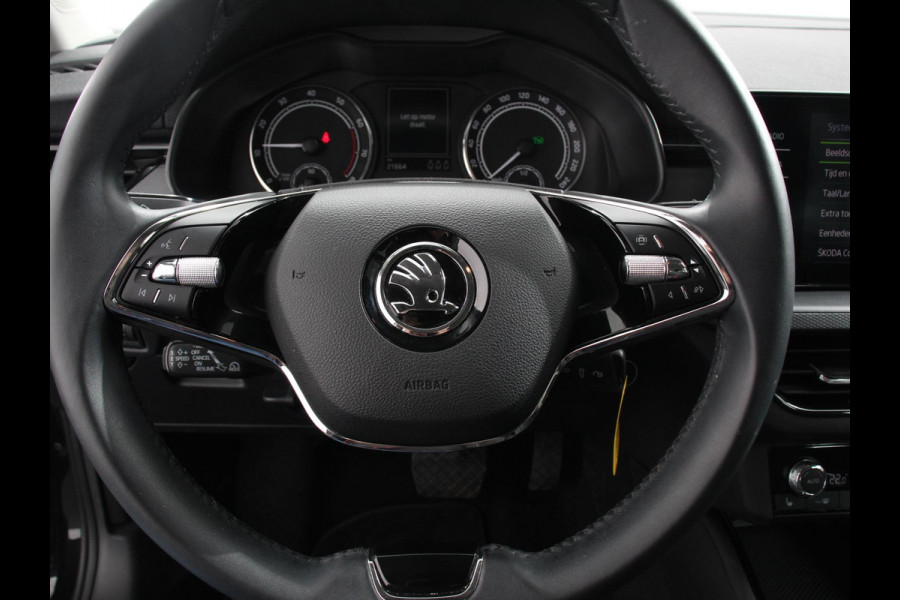 Škoda Kamiq 1.0 TSI 110pk DSG Dynamic Navigatie Lane Assist Adaptive Cruise Control Camera Stoelverwarming