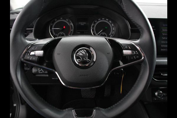 Škoda Kamiq 1.0 TSI 110pk DSG Dynamic Navigatie Lane Assist Adaptive Cruise Control Camera Stoelverwarming