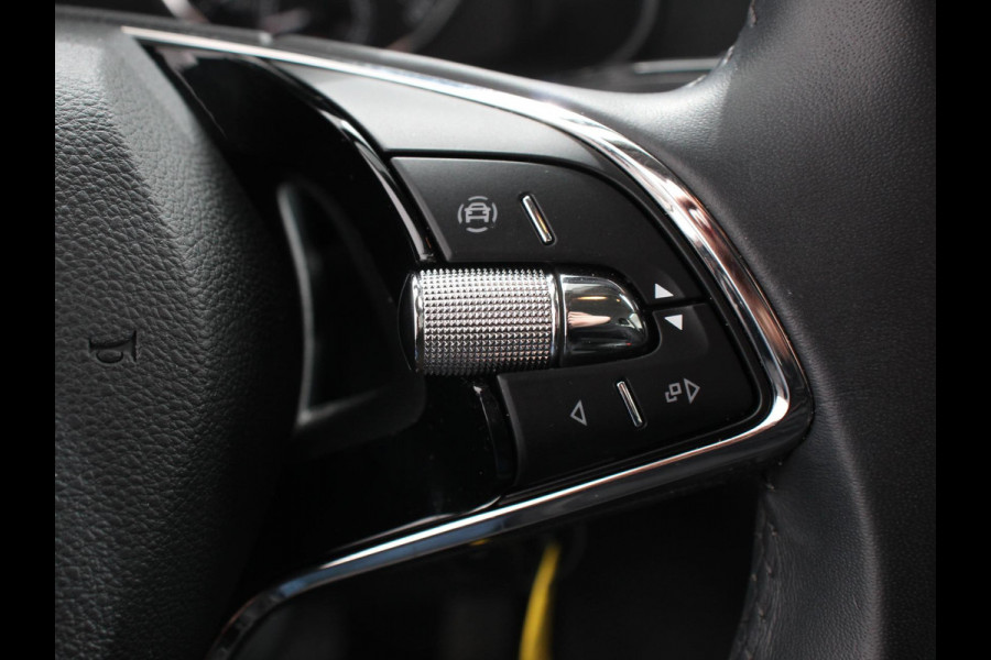 Škoda Kamiq 1.0 TSI 110pk DSG Dynamic Navigatie Lane Assist Adaptive Cruise Control Camera Stoelverwarming