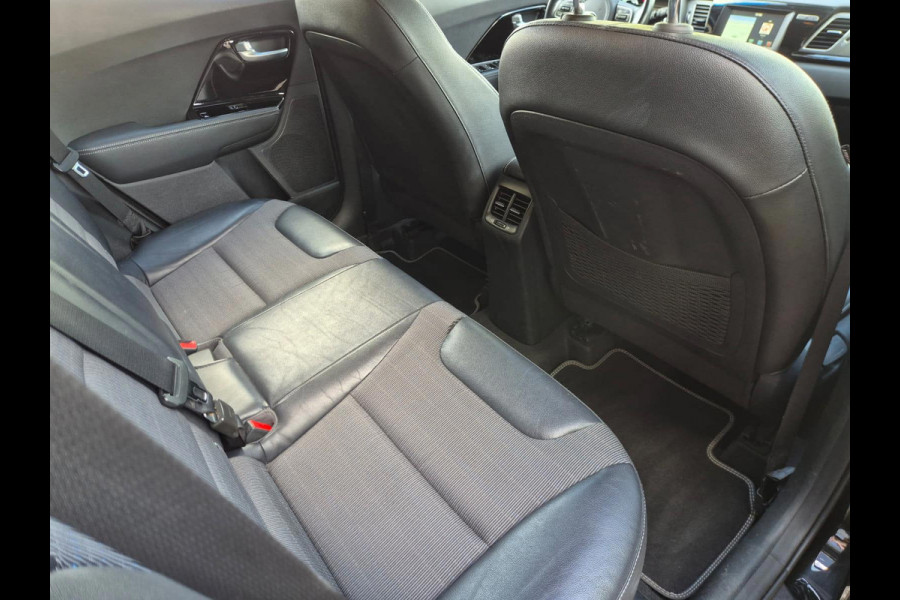 Kia Niro 1.6 GDi PHEV DynamicLine | Fabrieksgarantie | Trekhaak | Camera | Automaat | Navi | Nette Auto!|