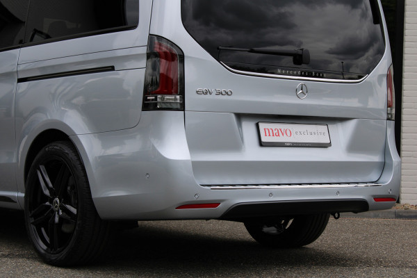 Mercedes-Benz Eqv 300 L2 / AMG / Luchtvering / 7-Persoons / Black Edition / Vol Opties / NIEUWSTAAT