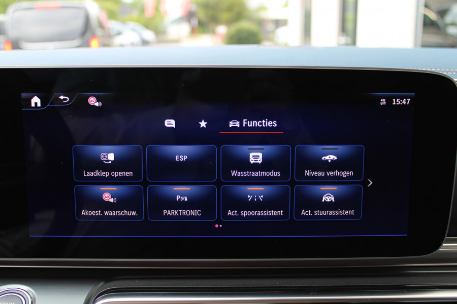 Mercedes-Benz Eqv 300 L2 / AMG / Luchtvering / 7-Persoons / Black Edition / Vol Opties / NIEUWSTAAT