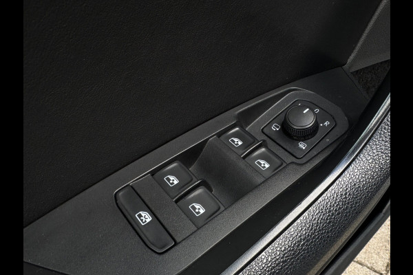 Škoda Kodiaq 1.5 TSI Ambition TREKHAAK / CARPLAY / CRUISE / PDC / ECC / ELEKTR KLEP / LMV