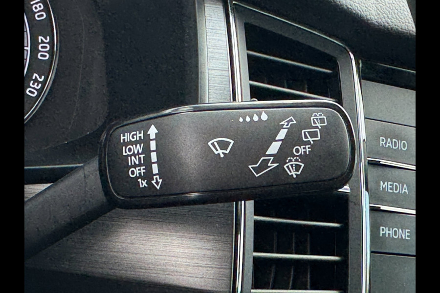 Škoda Kodiaq 1.5 TSI Ambition TREKHAAK / CARPLAY / CRUISE / PDC / ECC / ELEKTR KLEP / LMV