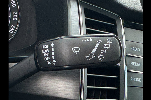 Škoda Kodiaq 1.5 TSI Ambition TREKHAAK / CARPLAY / CRUISE / PDC / ECC / ELEKTR KLEP / LMV