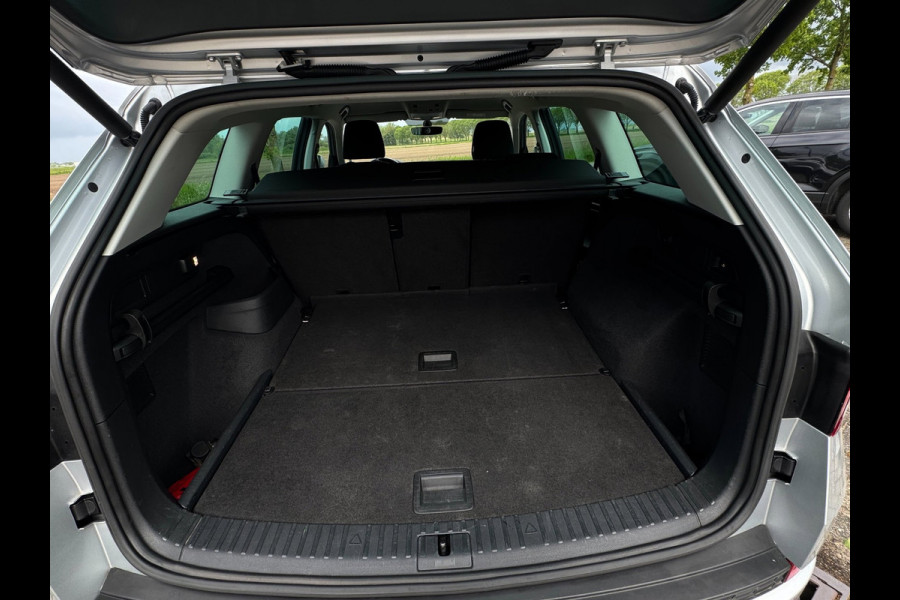 Škoda Kodiaq 1.5 TSI Ambition TREKHAAK / CARPLAY / CRUISE / PDC / ECC / ELEKTR KLEP / LMV