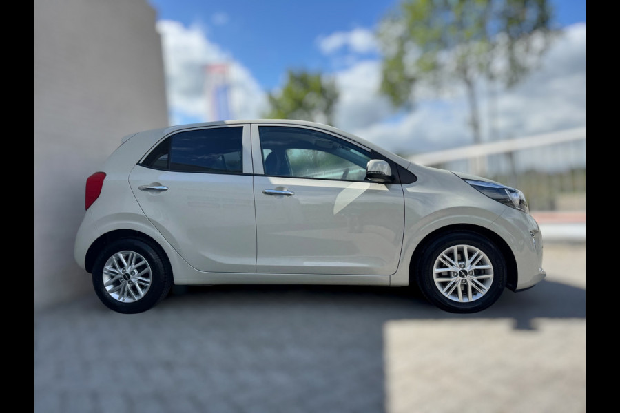 Kia Picanto 1.0 DPi DynamicLine STUUR&STOELVERW. / CAMERA / CARPLAY / ZEER UNIEKE KLEUR