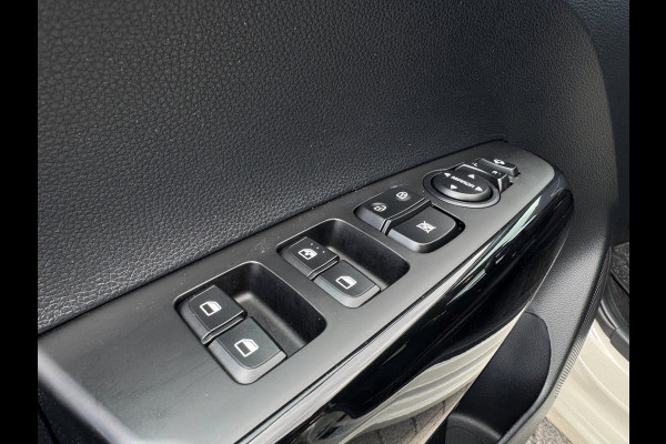 Kia Picanto 1.0 DPi DynamicLine STUUR&STOELVERW. / CAMERA / CARPLAY / ZEER UNIEKE KLEUR