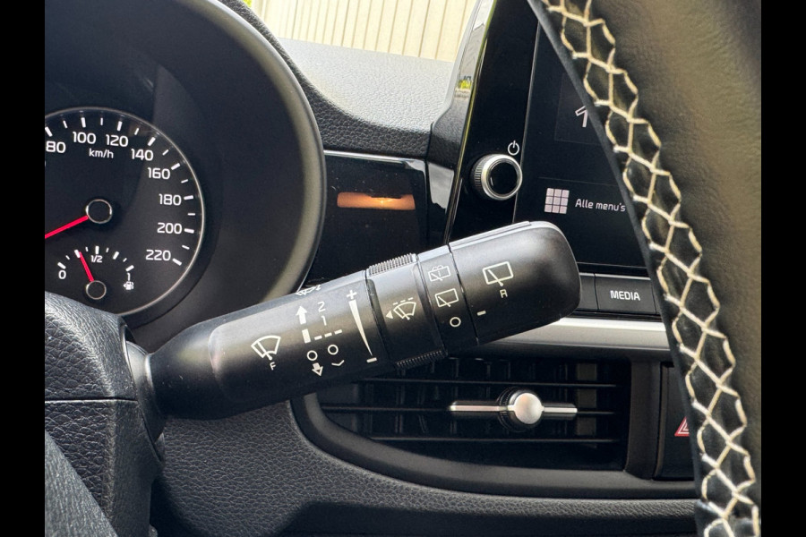 Kia Picanto 1.0 DPi DynamicLine STUUR&STOELVERW. / CAMERA / CARPLAY / ZEER UNIEKE KLEUR