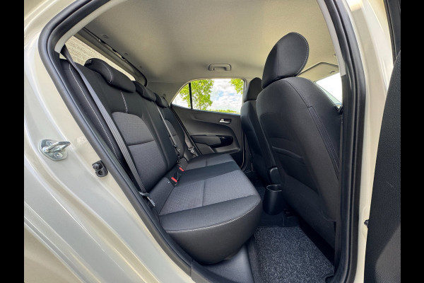 Kia Picanto 1.0 DPi DynamicLine STUUR&STOELVERW. / CAMERA / CARPLAY / ZEER UNIEKE KLEUR