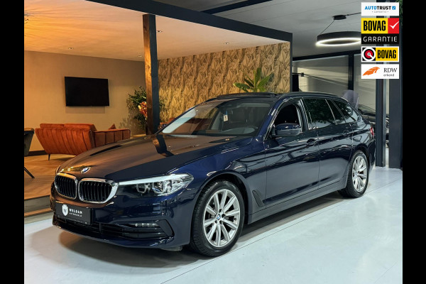 BMW 5 Serie Touring 520i Sport Line M Garantie Pano Memory StoelVentilatie StoelVW Elek Stuur Elek Achterklep Navi Cruise Rijklaar