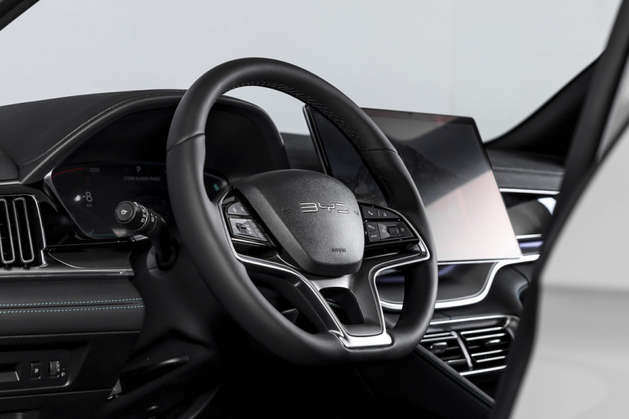 BYD SEAL U 1.5 DM-i FWD Comfort | 125KM Elektrisch | S/K-Panodak | 360 Camera | App connect | Adapt. Cruise | Elek. Klep | Infinity audio | 19" | 5887