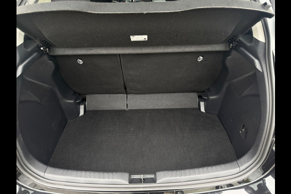 Toyota Yaris 1.5 VVT-i First Edition LED / CARPLAY / STOELVERW. / CAMERA / LANE ASSIST / CRUISE CONTROL / DEALER OND.
