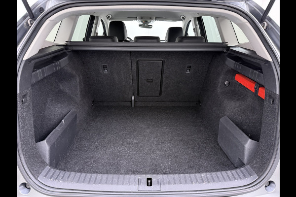 Škoda ENYAQ iV 80 SOH 96% Adap.Cruise Navi 3-Zone Ecc 360°Camera Stoel+Stuurverwarming Apple Carplay Android Auto Pdc Elek.Stoel+Memory Lmv Privacy Glas Isofix DAB P Assist Led 1e Eigenaar Dealeronderhouden Origineel Nederlandse Auto