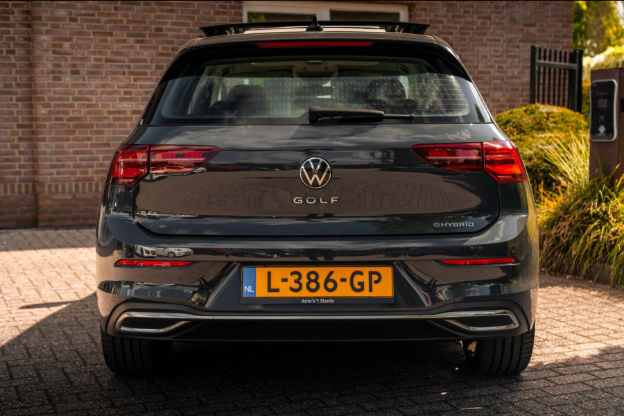 Volkswagen Golf 1.4 eHybrid 204 PK 1e Eig R-Line Pano Massage Adaptive 19''