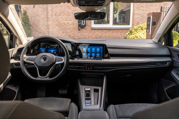 Volkswagen Golf 1.4 eHybrid 204 PK 1e Eig R-Line Pano Massage Adaptive 19''
