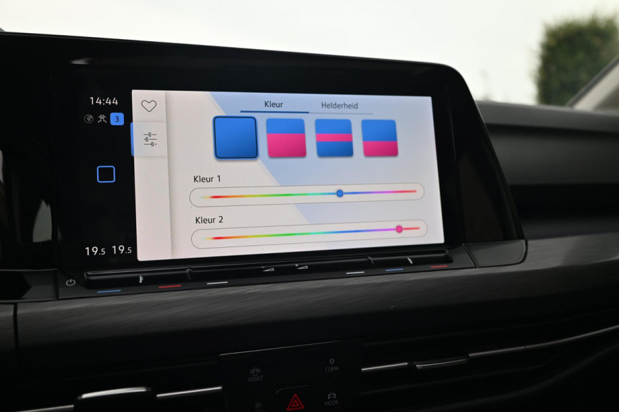 Volkswagen Golf 1.4 eHybrid 204 PK 1e Eig R-Line Pano Massage Adaptive 19''