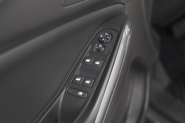 Opel Grandland X 1.6 Turbo Hybrid Business Edition | Trekhaak | Navigatie | Parkeersensoren | Apple Carplay | Climate Control