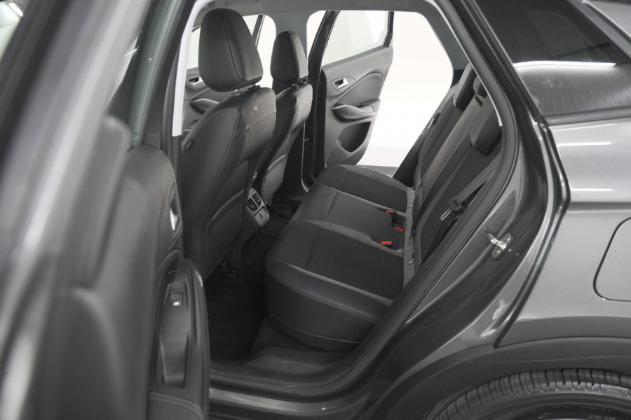 Opel Grandland X 1.6 Turbo Hybrid Business Edition | Trekhaak | Navigatie | Parkeersensoren | Apple Carplay | Climate Control